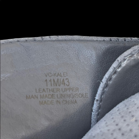 New Vince Camuto grey suede front V-Cute peep toe booties size 11M - Picture 10 of 13